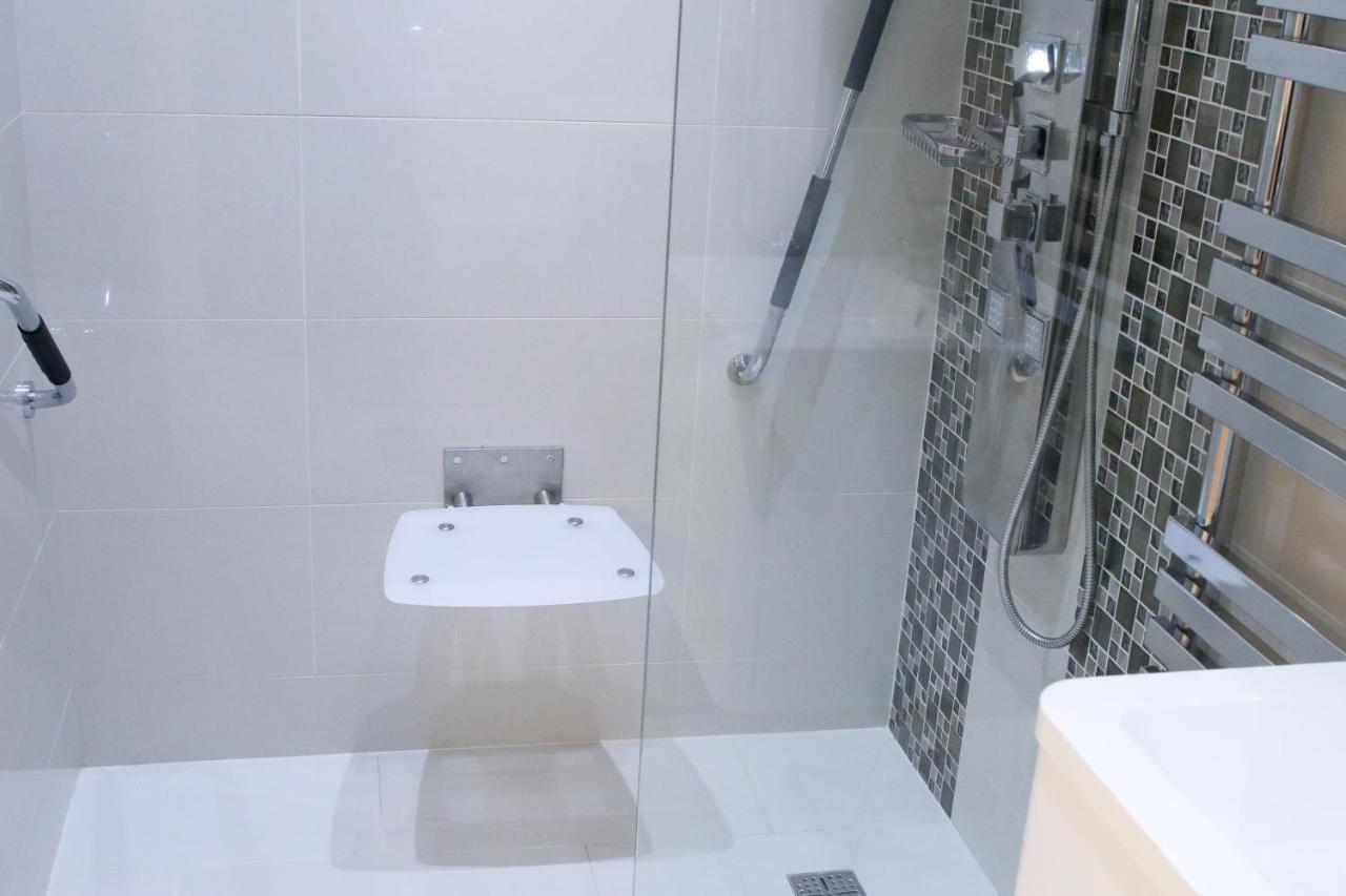 Lovely Studio Apartment With Access For Wheel-Chairs In Sydenham Londra Dış mekan fotoğraf